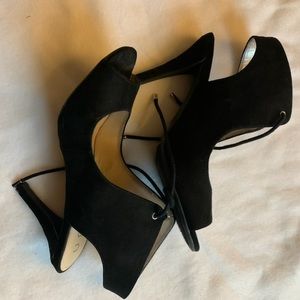 Women’s Unisa Black heels